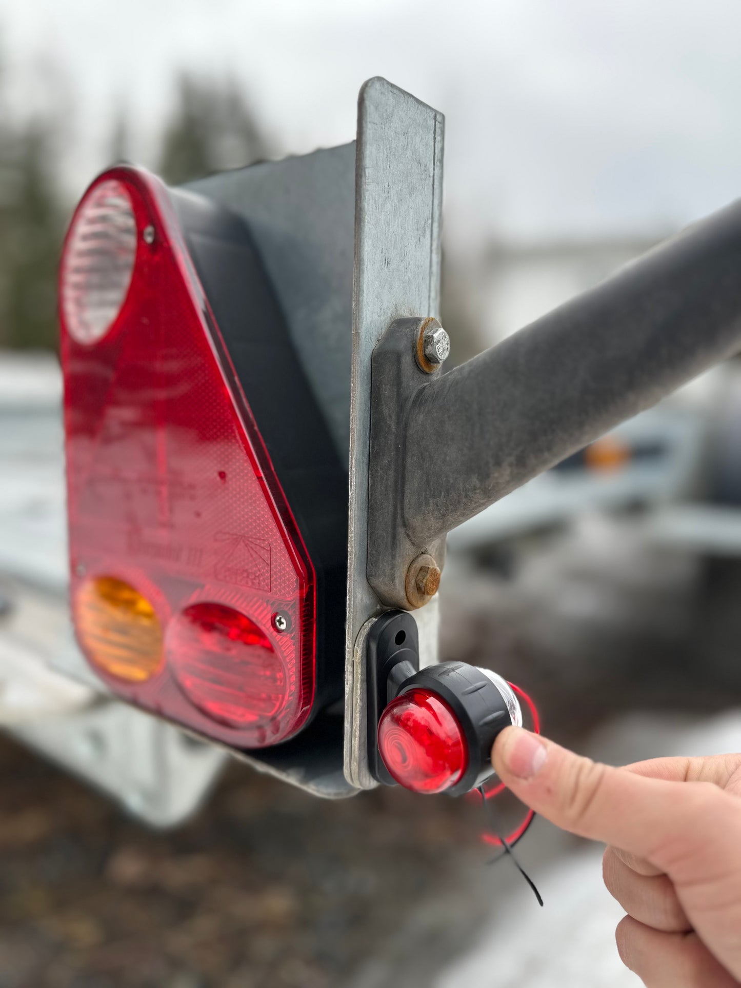 Kulmavalo, LED, Valkoinen/Punainen